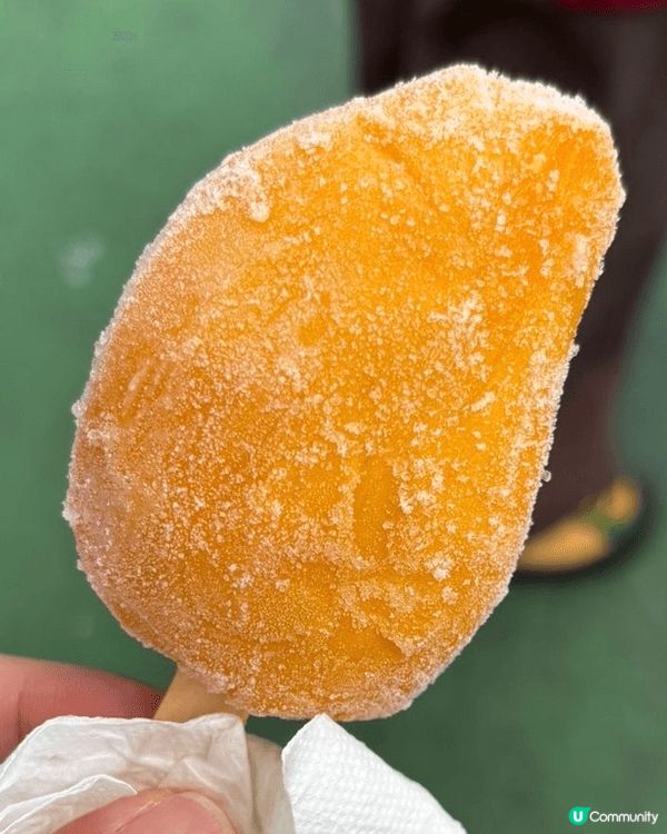 年廿九去銅鑼灣維園行年宵,真係充滿新年氣氛 🎉!今年攤位特別...