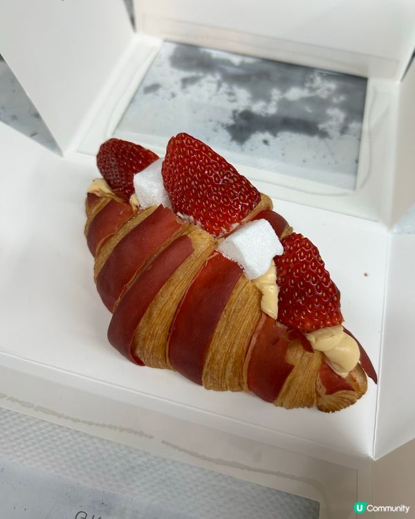 Hotel Icon🍓士多啤梨麻糬牛角包🥐