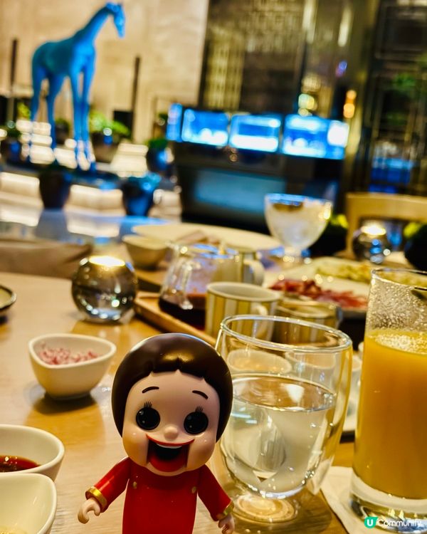 今日帶埋燦燦去｢朝聖｣,呢餐飯真係由地底食到上天棚,國際化到...