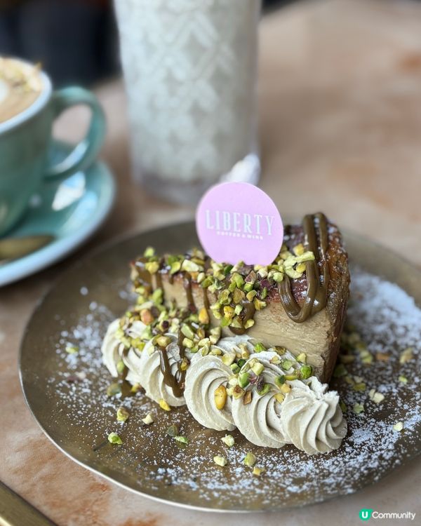 旺角高質cafe｜必試開心果沙冰&巴斯克芝士蛋糕🍰