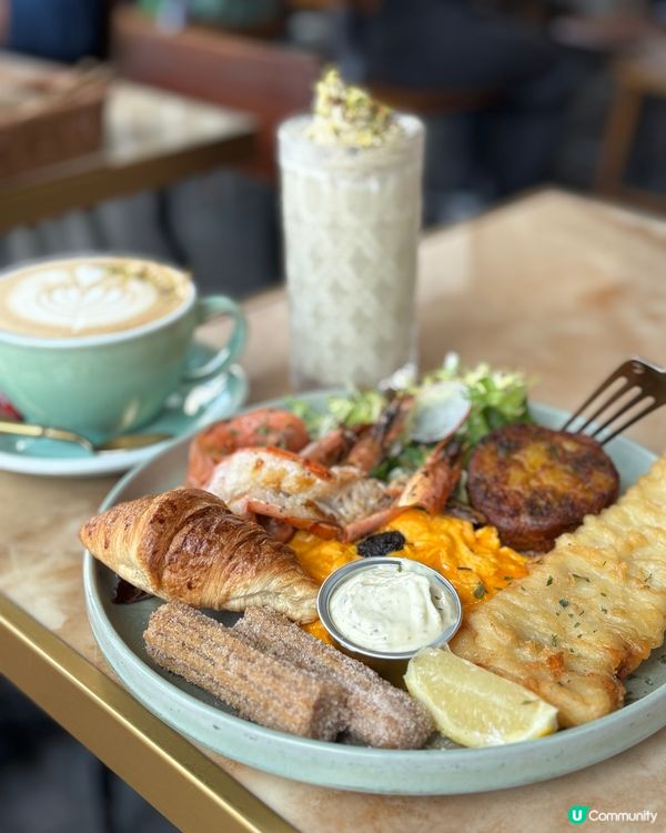 旺角高質cafe｜必試開心果沙冰&巴斯克芝士蛋糕🍰