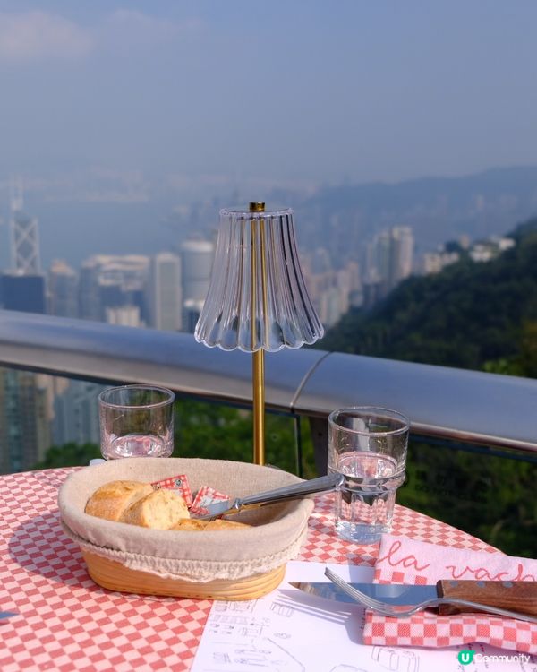 情人節首選 | 山頂全景寵物友善扒房•同媽咪浪漫「撐枱腳」
