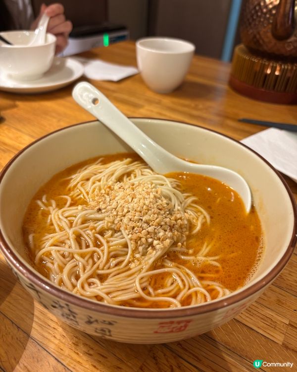 「樂天皇朝」必食爆汁小籠包、香脆豆沙窩餅