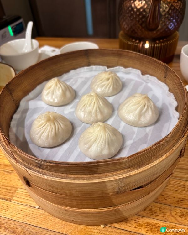 「樂天皇朝」必食爆汁小籠包、香脆豆沙窩餅