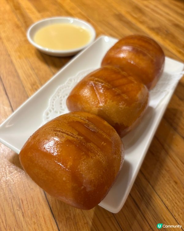 「樂天皇朝」必食爆汁小籠包、香脆豆沙窩餅