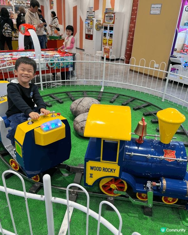 逢星期六，日，一定係親子日，户外活動，滑板車，平衡車等等，最...