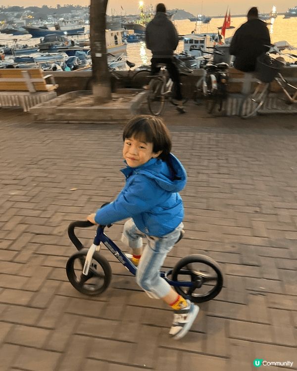 逢星期六，日，一定係親子日，户外活動，滑板車，平衡車等等，最...