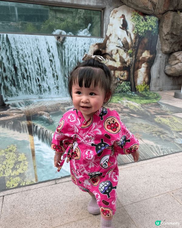 濕地公園生態豐富，孩子能近距離觀察自然。步道設計安全，遊玩中...