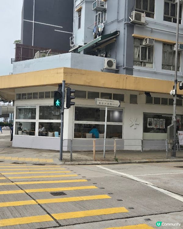 TGIF - 在街角咖啡店的閒情逸致