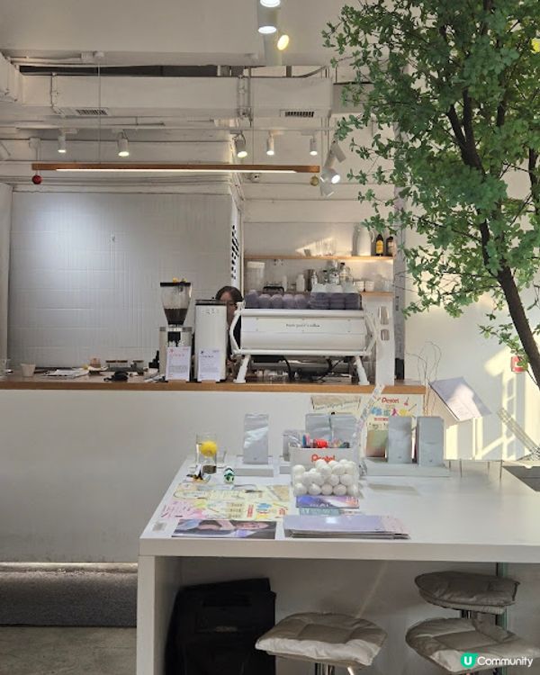 TGIF - 在街角咖啡店的閒情逸致