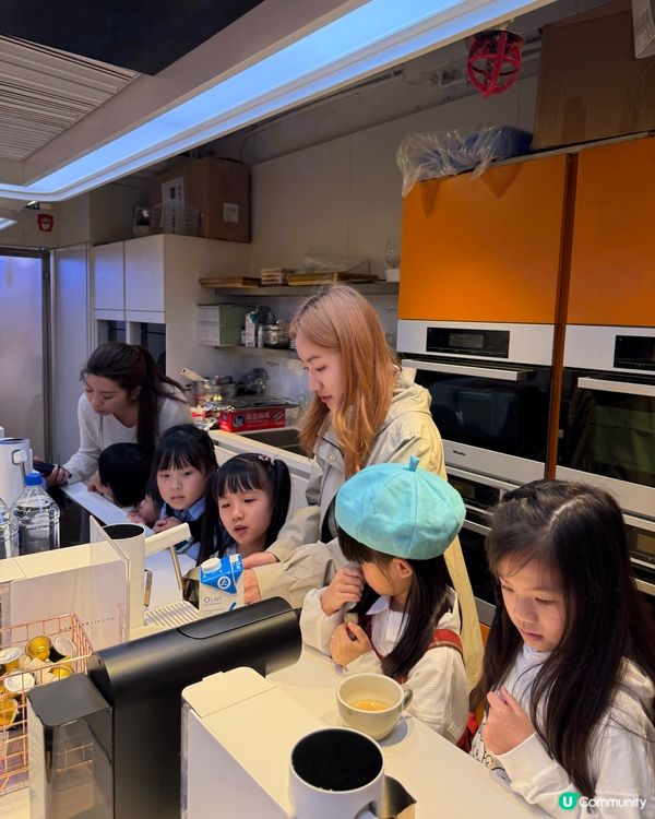 原來小朋友都可以自己學咖啡☕️拉花!