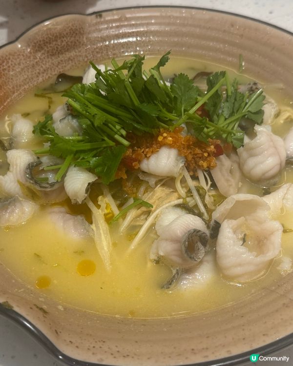 一家人出街食晚飯