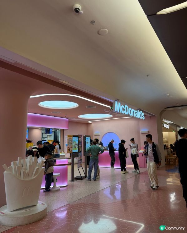 深圳灣文化廣場(又稱深圳灣文化中心)位於南山區,可以人才公園...