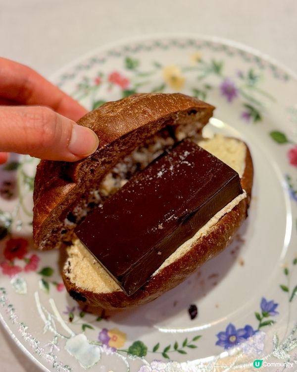 嘉多娜新品！開心果➕朱古力🍫😋 層次豐富！