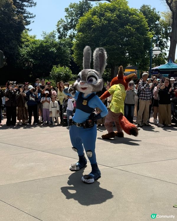 全新日間巡遊表演「迪士尼好友巡遊派對」