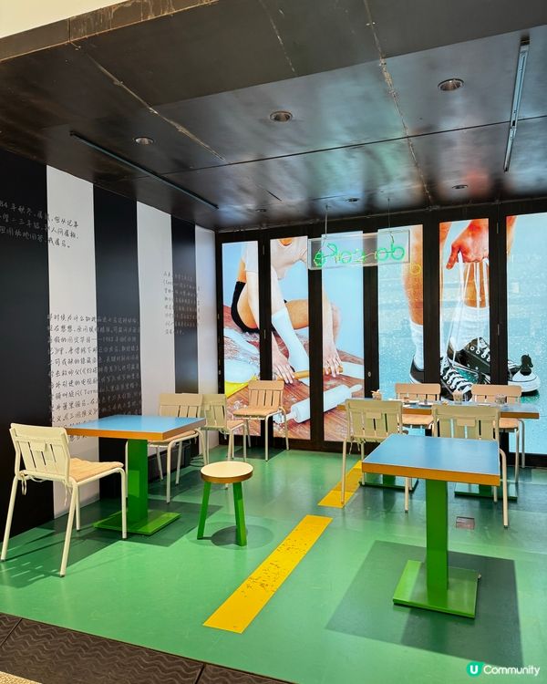 上海雙年展：花聽到蜂了嗎？🌸🐝