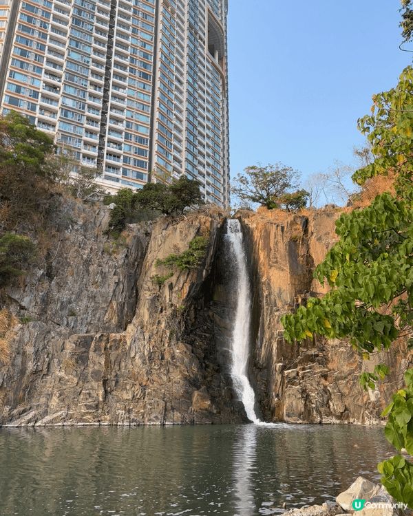 講到港島區睇日落嘅 Secret Garden，華富邨絕對係...