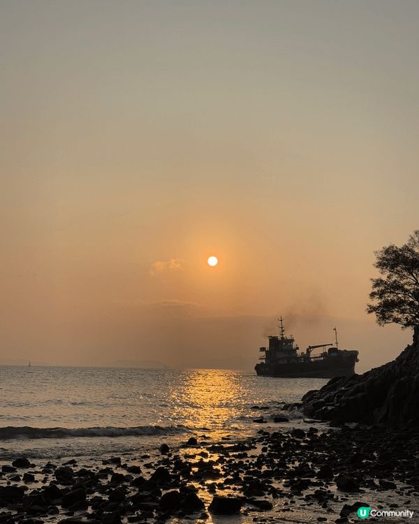 講到港島區睇日落嘅 Secret Garden，華富邨絕對係...