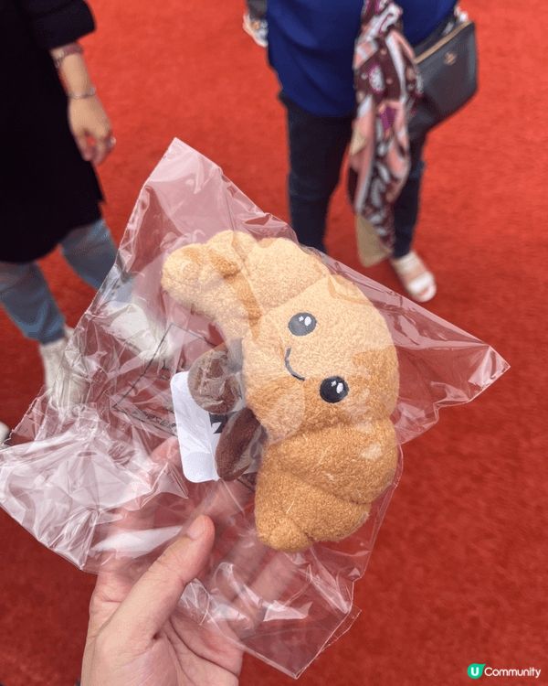 同班死黨相約high爆AIA友邦嘉年華！嗰日中環海濱燈火通明...