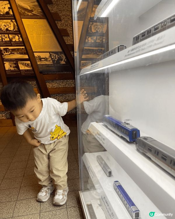 小朋友好喜歡地鐵，所以帶他去鐵路博物館