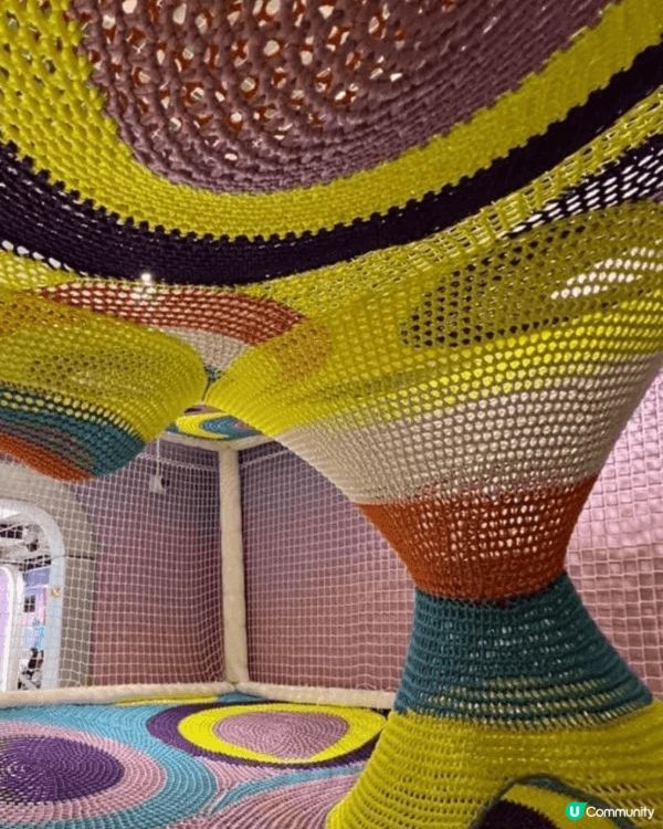 Nobi Nobi 夢幻樂園有著紫色的「星幻地帶」，它以太空...