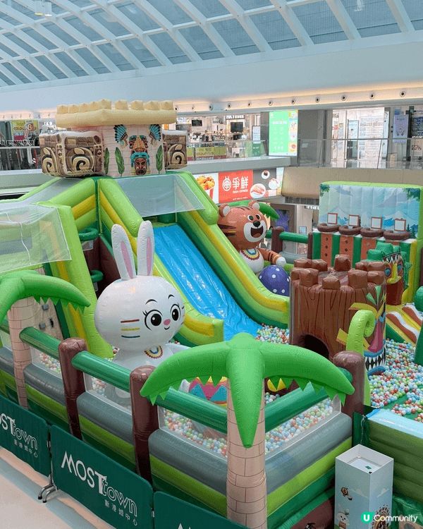 好厲害啊！😆行過馬鞍山新港城，見到商場中庭居然放咗咁大嚿吹氣...