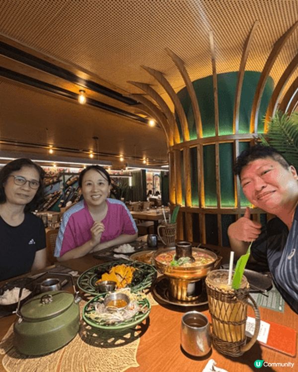 1-2 interval bar in hkia airpo...