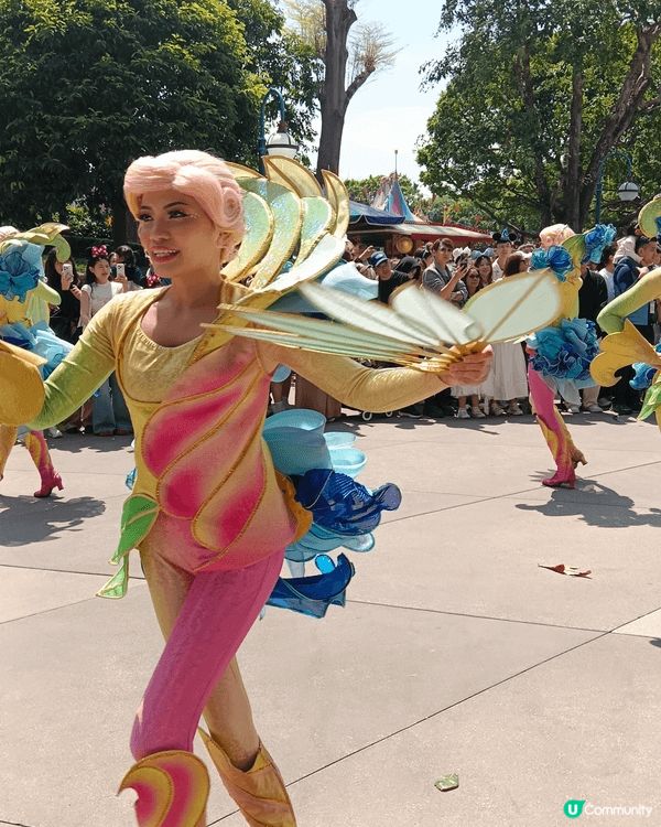 全新日間巡遊表演「迪士尼好友巡遊派對」將是香港迪士尼開幕以來...