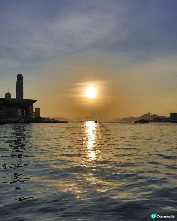 唔知有冇人同我一樣，好鍾意睇日落呢？今次嚟到灣仔海濱公園呢度...