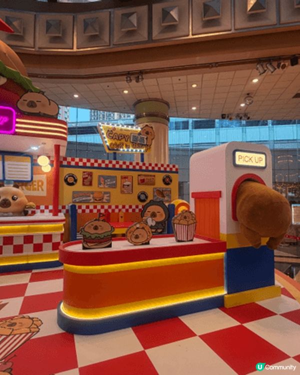 馬鞍山廣場竟然出現豚長Chill慢餐店，講真的，真係超搶眼，...