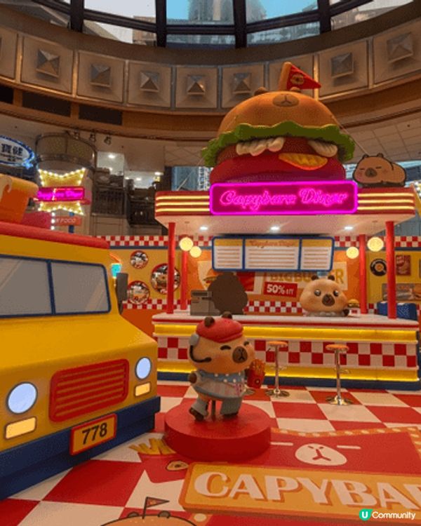 馬鞍山廣場竟然出現豚長Chill慢餐店，講真的，真係超搶眼，...