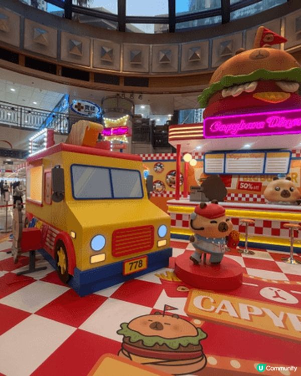 馬鞍山廣場竟然出現豚長Chill慢餐店，講真的，真係超搶眼，...