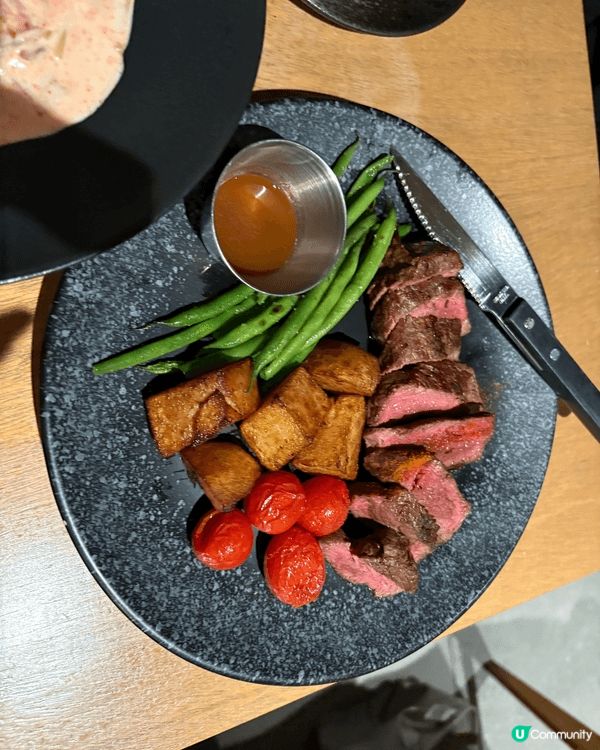 我和家人於新年去了荃灣食西餐,西餐廳叫how to live...