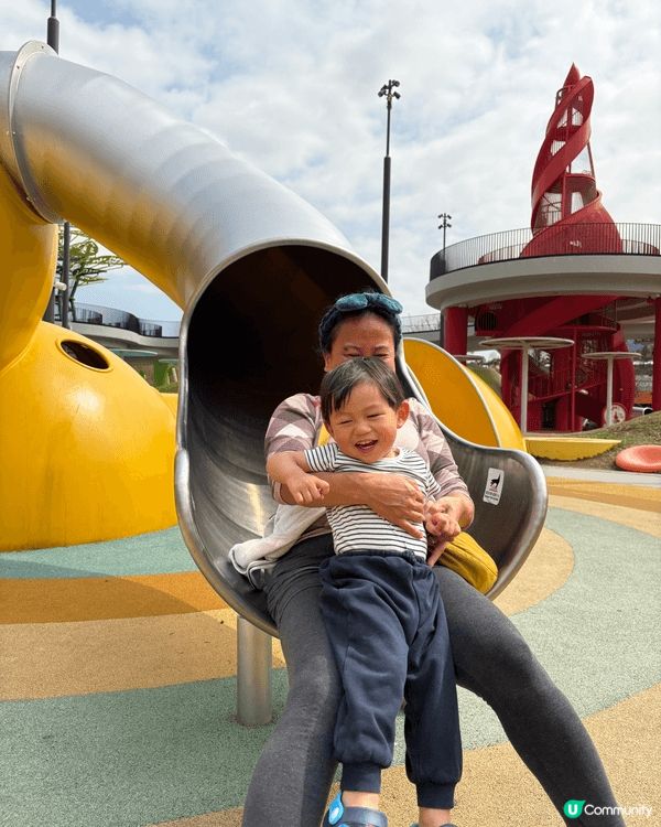 本人為在職媽媽，假日喜歡帶兒子四處玩，包括公園博物館商場展區...