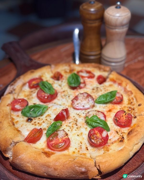 水牛芝士番茄酸種薄餅有驚喜