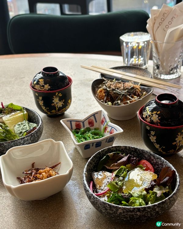 坐餐廳入面竟然睇到地鐵站🤩🥢裝修靚到暈😍😍