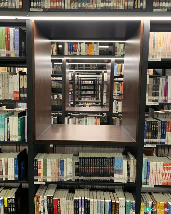 在假期時同朋友去了深圳的光明新區四圍逛及吃喝，在一個商場外有...