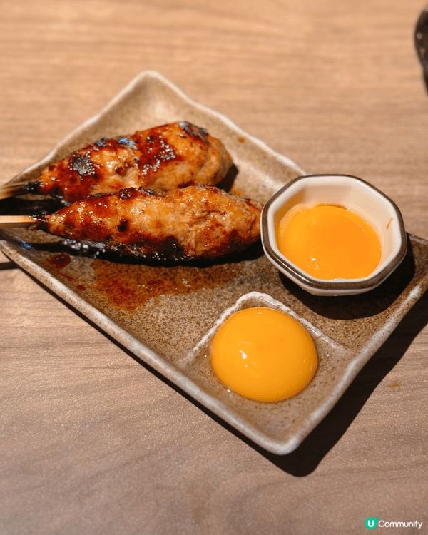 餐廳主打炭火燒鳥與招牌「水煮鍋」