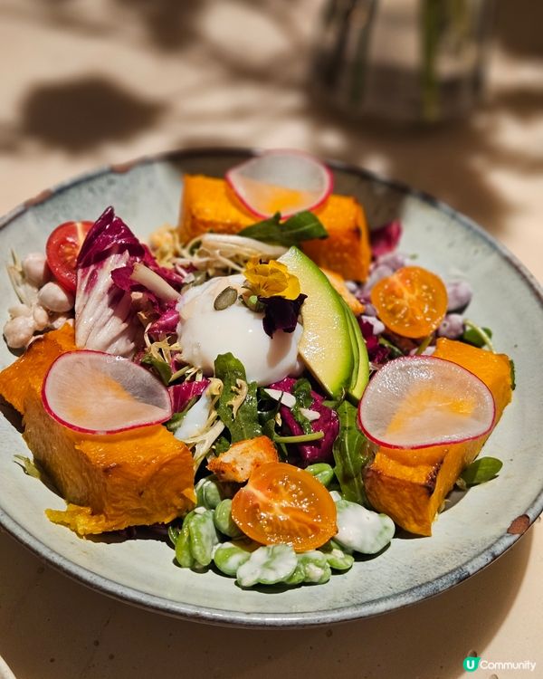 成日去位於銅鑼灣世貿花廚餐廳食下午茶。