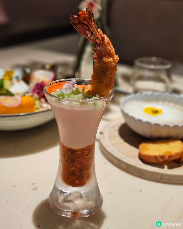 成日去位於銅鑼灣世貿花廚餐廳食下午茶。