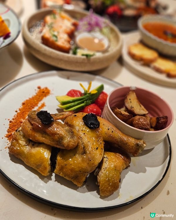 成日去位於銅鑼灣世貿花廚餐廳食下午茶。