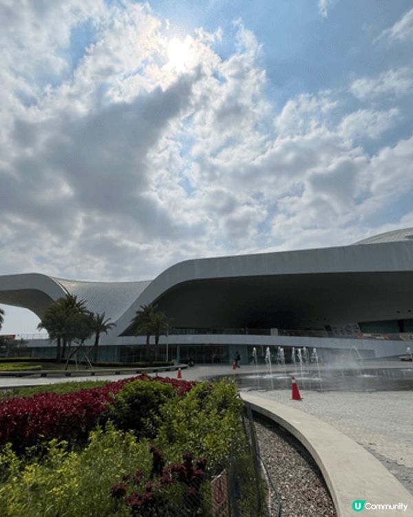 高雄位於台灣南部，是台灣的第二大城，趁著過年假期來一趟高雄小...