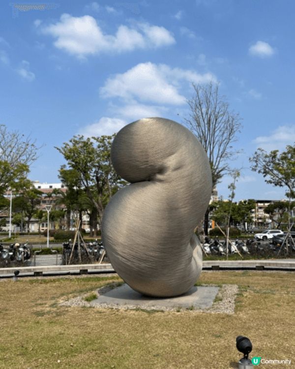 高雄位於台灣南部，是台灣的第二大城，趁著過年假期來一趟高雄小...