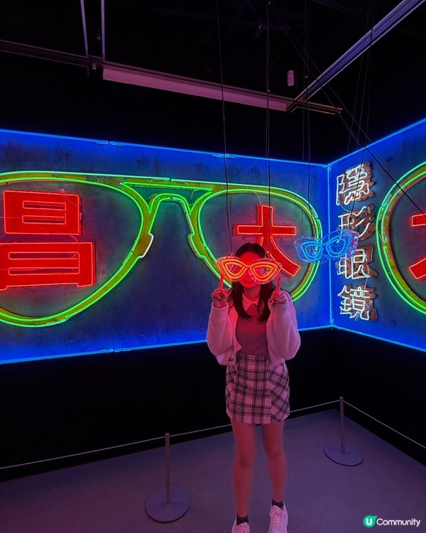 閃耀霓虹，照亮香港！✨