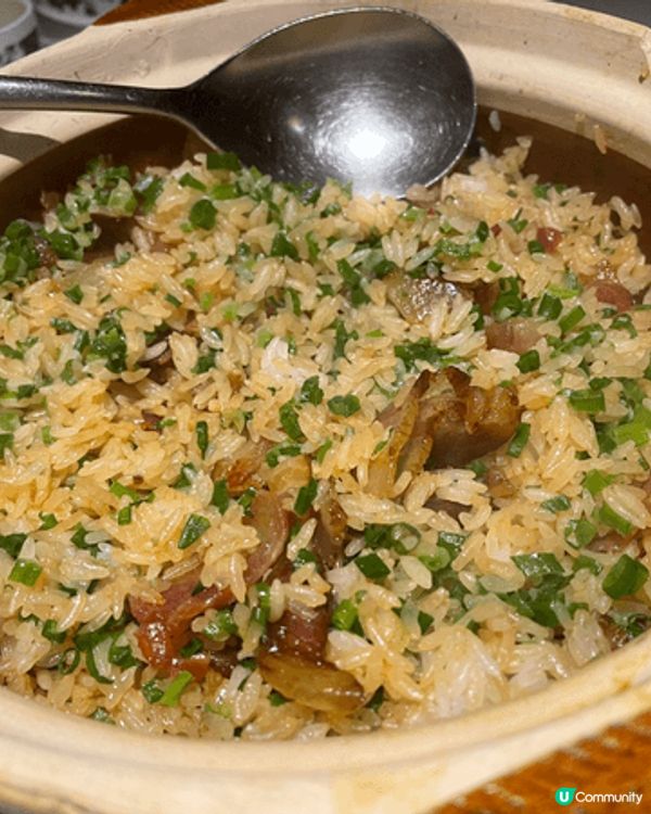 炳勝品味，臘味煲仔飯好香口，魚塊煲及豆腐鍋都好惹味，燒雞夠脆...