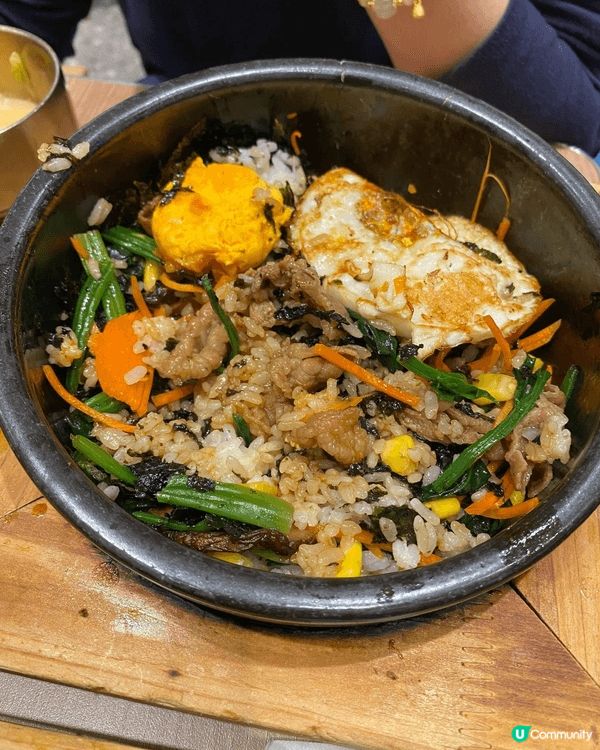 安金稻朝鮮拌飯的下午茶，它的石鍋燒汁牛肉拌飯及石鍋雪濃豚肉湯...