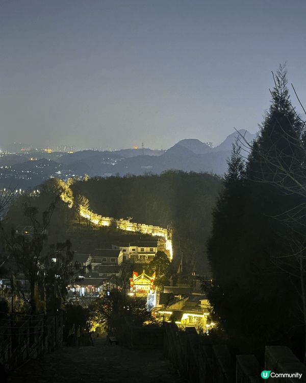 這是貴陽市花溪區的青岩古鎮（貴州省首個國家5A級旅遊景區）。...