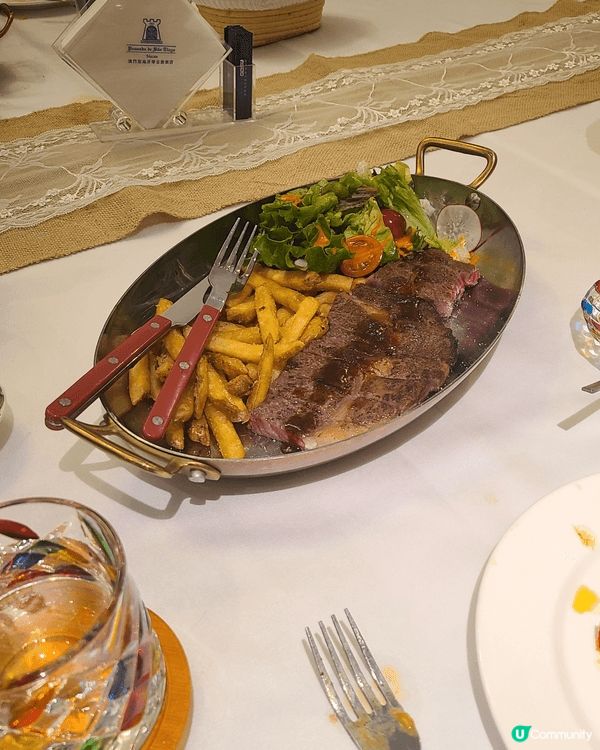 有幸獲朋友邀請去到澳門聖地牙哥古堡酒店享用晚餐～間酒店真係好...