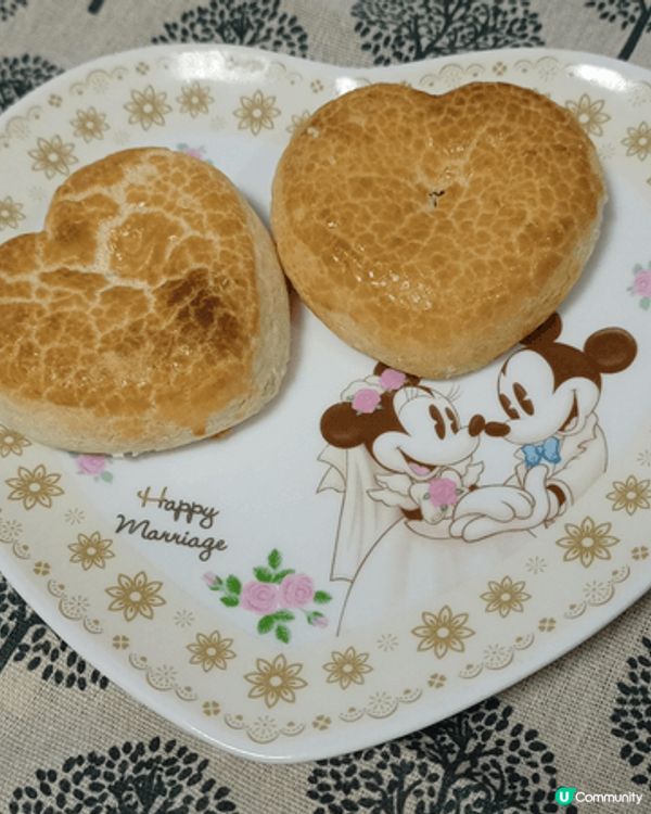 恆香老餅家是香港元朗著名的百年老字號，其招牌老婆餅以新鮮手工...