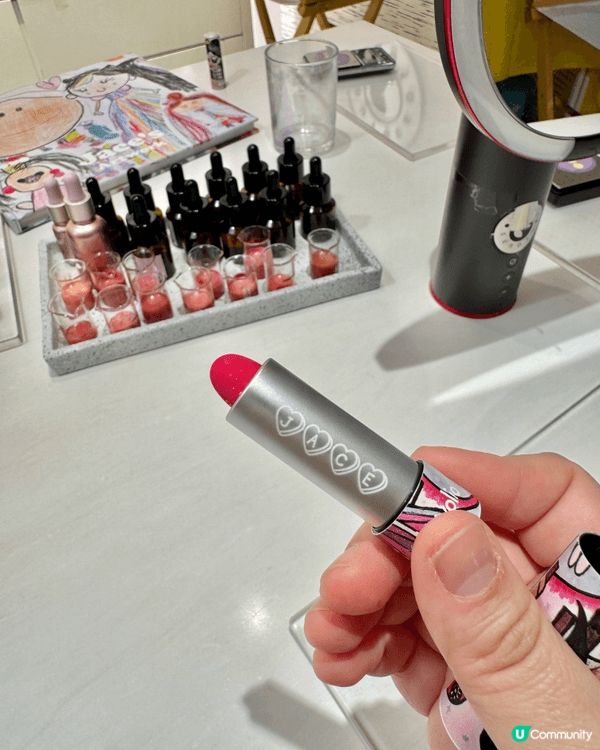 Out of Colours • Hong Kong Lip...